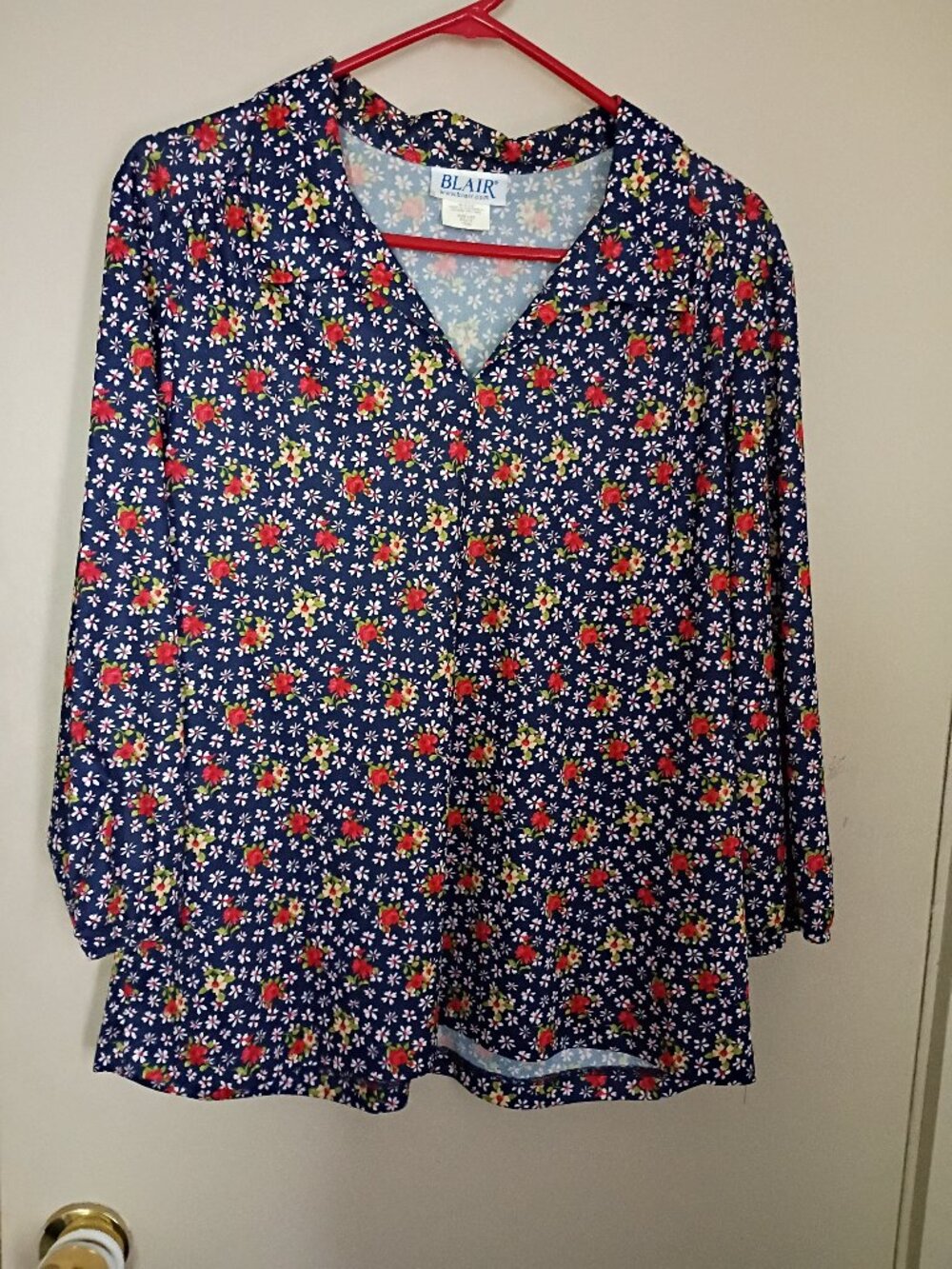 Blair 3/4 Sleeve Blouse L Polyester Floral Roses